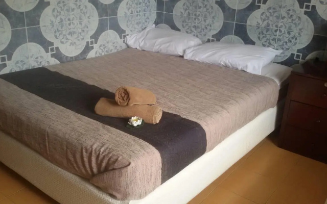 Hotel Welcome Everybody