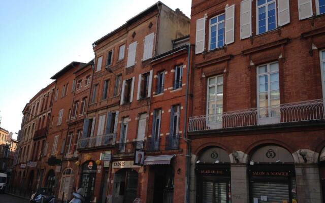 Отель Appartement Toulouse Capitole Франция, Тулуза - отзывы, цены и фото номеров - забронировать отель Appartement Toulouse Capitole онлайн вид на фасад