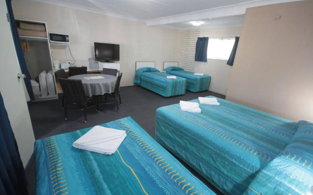 Binalong Motel
