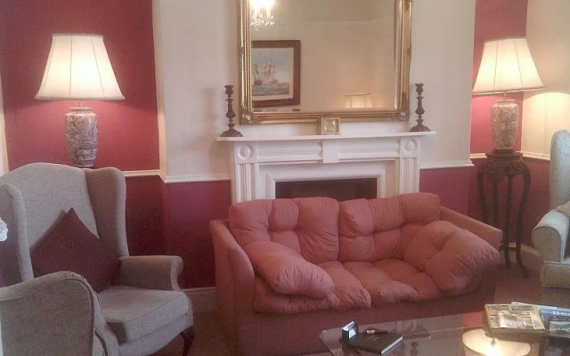 Waterloo House