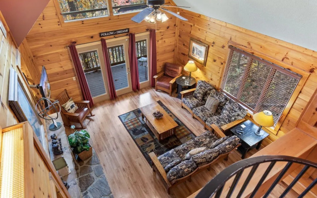 Bear Crossing Cabin by Jackson Mountain Rentals