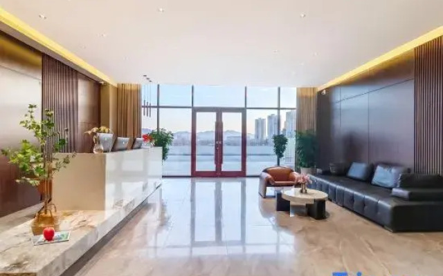 Zhiyun Hotel (Xilinhot City Hangai Road)