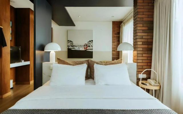 The House Tour Hotel with The Potting Shed