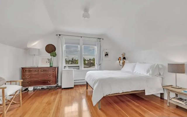 Queen Elizabeth Park Home