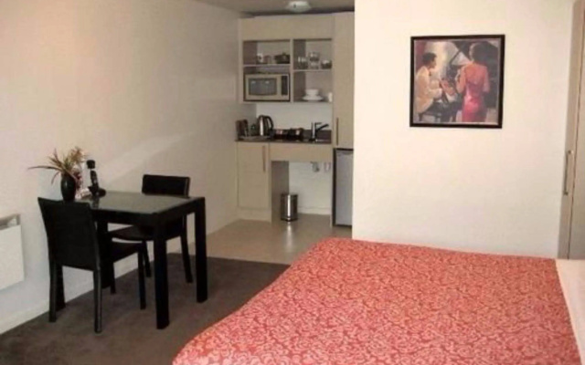 Salerno Motel Apartments