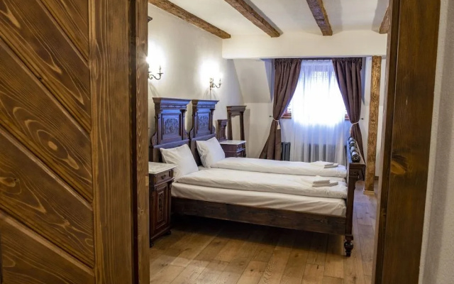 The Throne Boutique Hotel