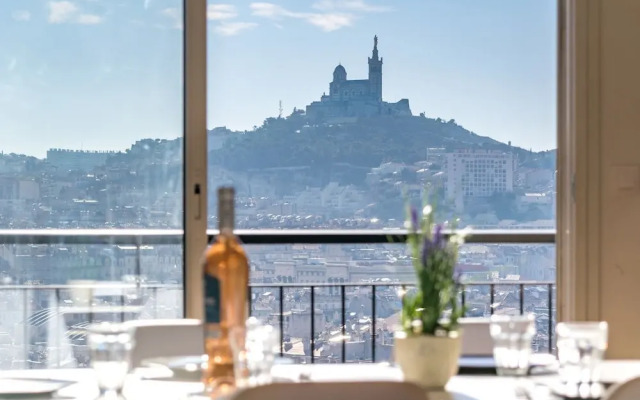 360 ° Panoramic View on ALL Marseille!