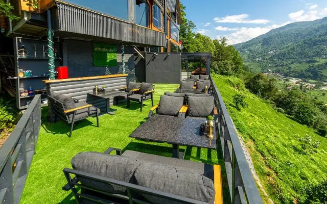 Pavri Suit Bungalow