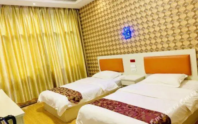 Huayun Hotel