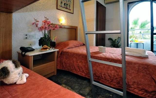 Karteros Hotel