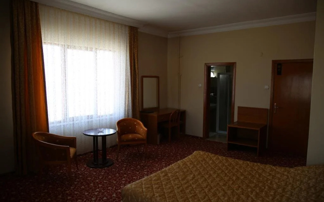 Omtel Hotel