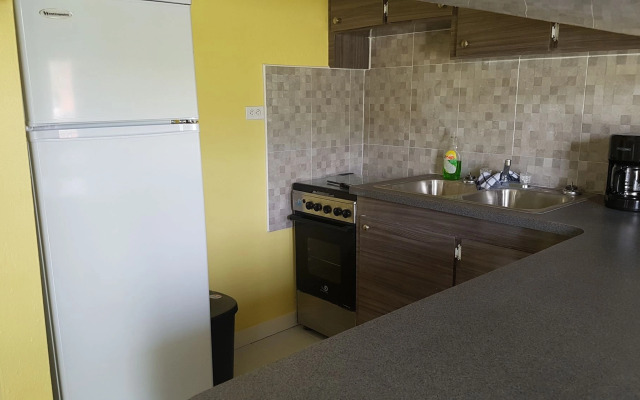 Bahama Breeze Apartments