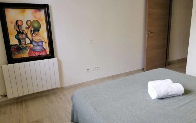 Luxurious flat with private garden