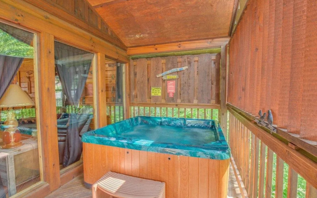 Bear Escape by Jackson Mountain Rentals