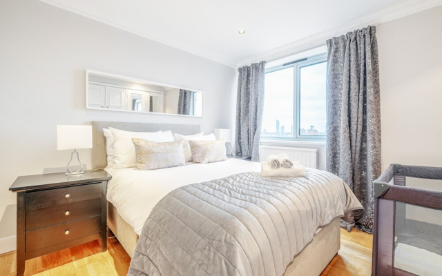 Stunning Flat in Chelsea Kings Road With Balcony