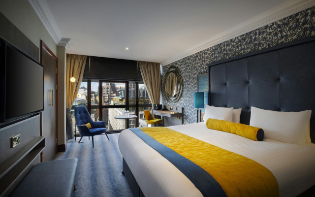 Leonardo Royal Hotel London City
