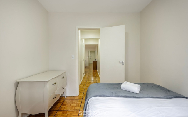 3-bedroom Apt on the BC Waterfront - Egb0052