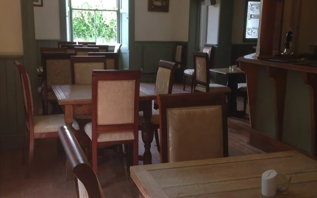 The Somerset Arms