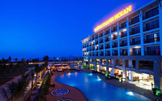 Muong Thanh Holiday Hoi An Hotel вид на фасад