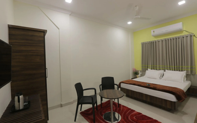 Hotel The Samrat