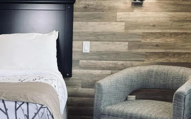 Salida Inn & Monarch Suites