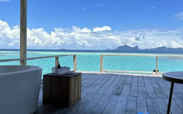 Sisipan Island Water Resort