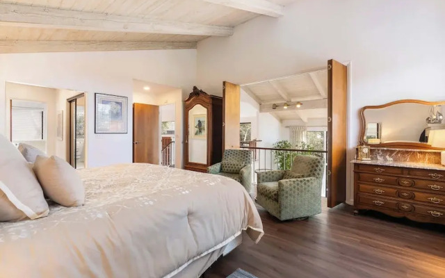 Heavenly Carmel Stay for 10!