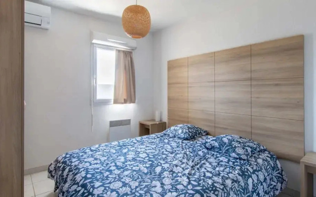 Modern Seaside Apartment