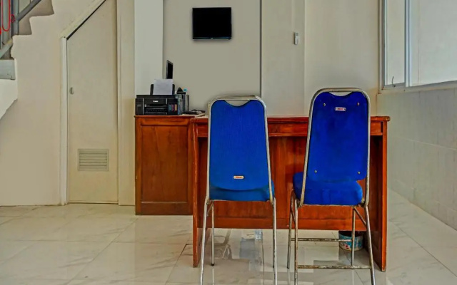 OYO 90062 Ava Guesthouse