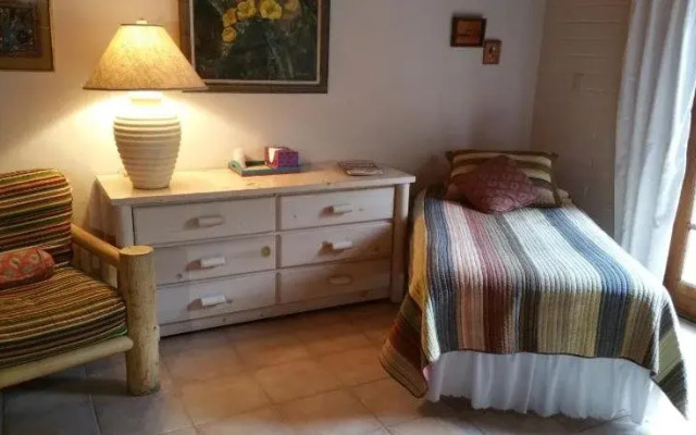 Sam Hughes Inn Bed & Breakfast