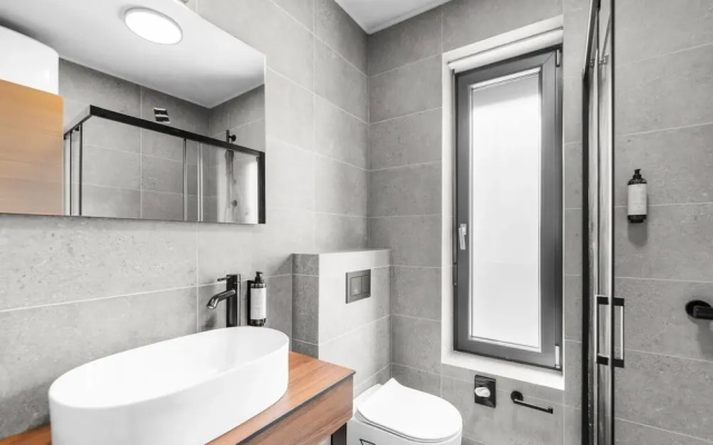 Apartment in Pula With Sea View and Bubble Bath