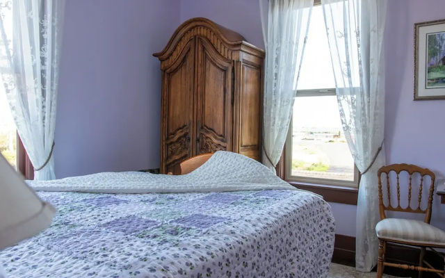 Pearl Inn Bed and Breakfast