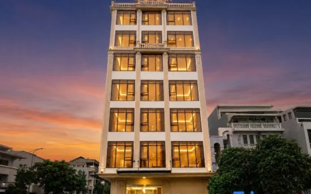 79 Luxury Hotel I