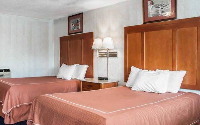 Rodeway Inn & Suites Niagara Falls 0