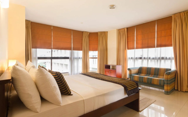 Crescat Apartments