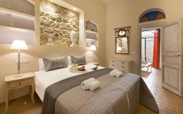 Gracia Next Door
