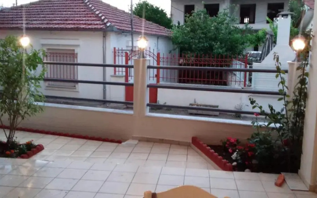 Seaside Villa for 6 people - Alykes Beach