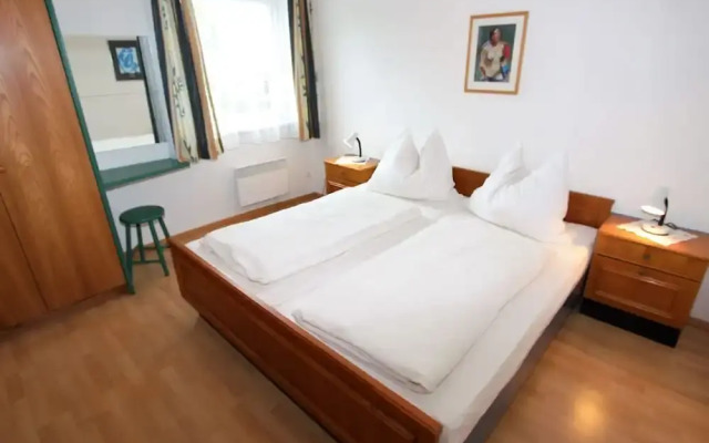 Comfy Apartment With Garden, Balcony, Bbq,table Tennis Table