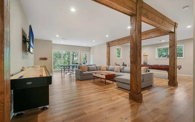 Paxwood, Luxury Home for 16