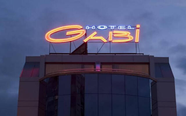 Hotel Gabi вид на фасад