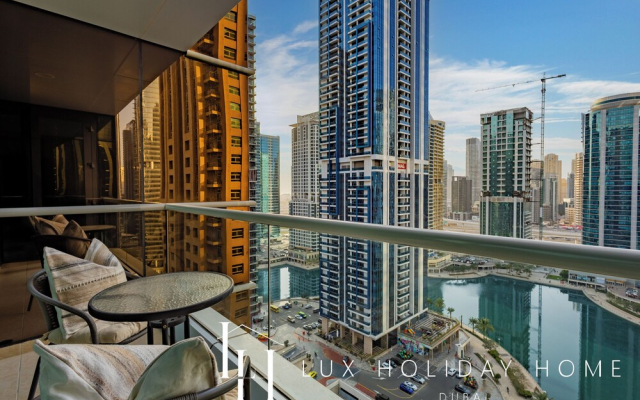 LUX The JLT Gold Crest Suite