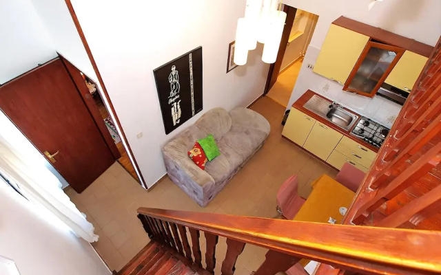 Apartments Yellow 721