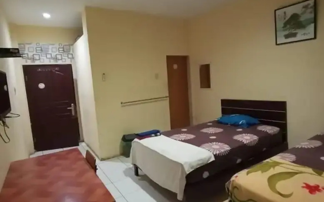 First Inn Hotel