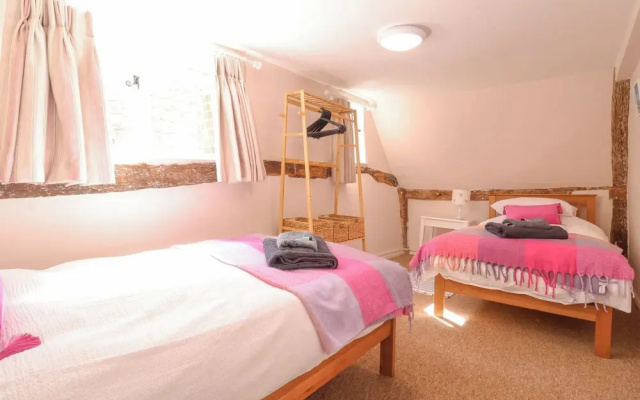 3 The Almshouse
