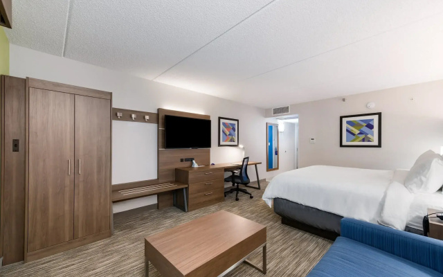 Holiday Inn Express Naperville by IHG