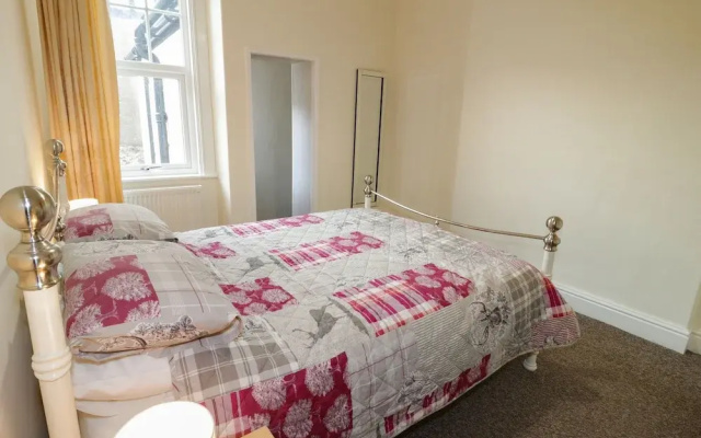 Garth House Apartment 2