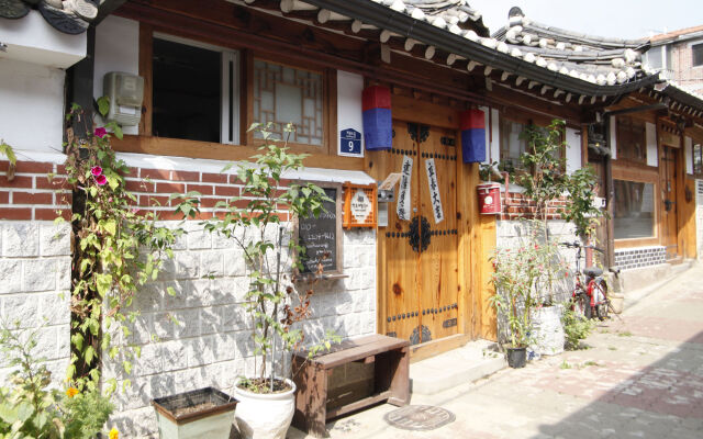 Отель Inwoo House вид на фасад