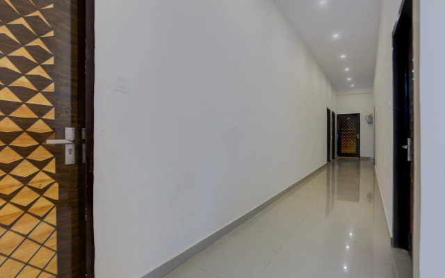 Super OYO Collection O Kalyanpur Metro Station