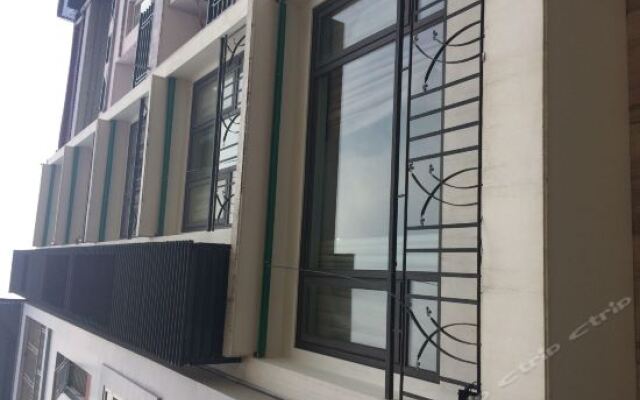 Отель UrHome ApartHotel Ханой вид на фасад