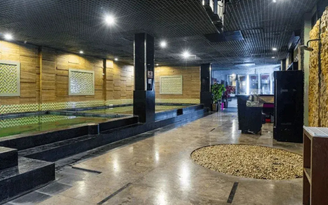 RedDoorz Plus near Chadstone Mall